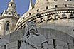 Statue Eines Mittelalterlichen Soldaten Vor Fischer S Bastion Budapest