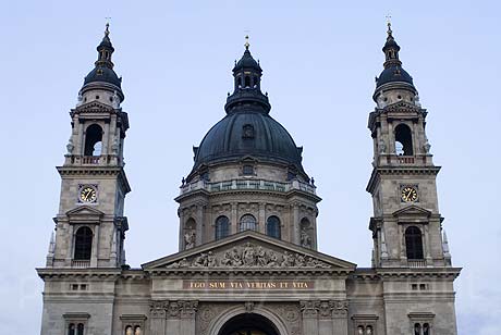 St Isztvan Basilica in Budapest photo